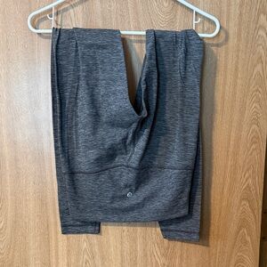 LULULEMON Align yoga pants. Size 6